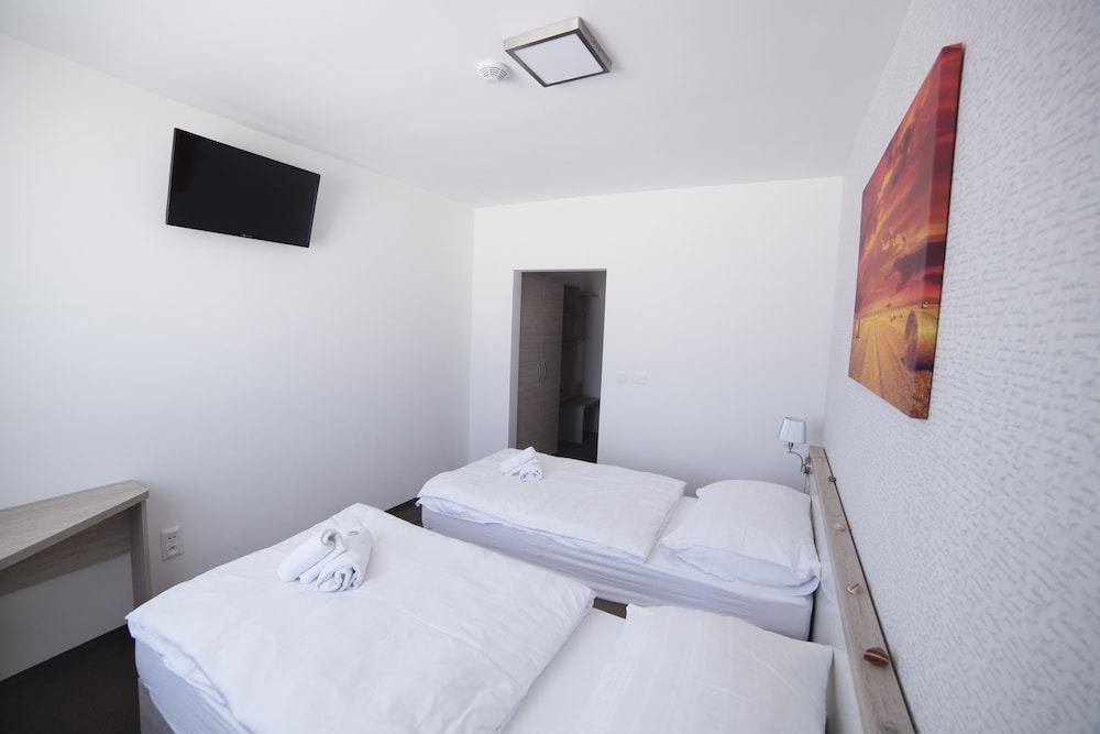 Double Or Twin Room photo 2