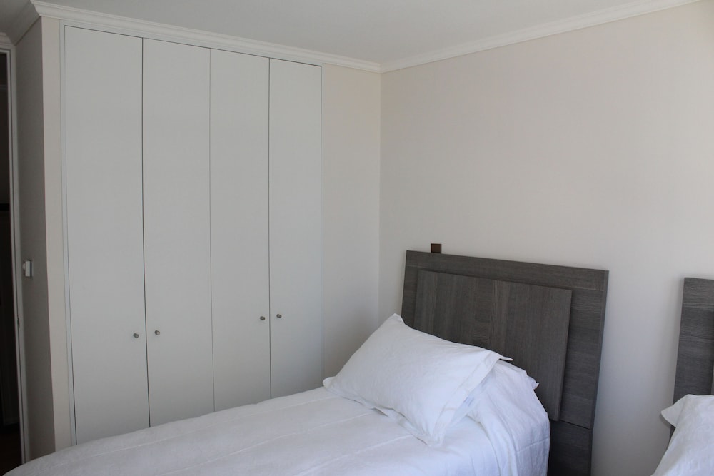 Standard Apartment, 3 Twin Beds (807) photo 1