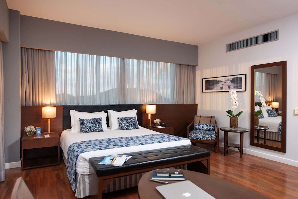 Executive Room, 1 Queen Bed - Photo 4