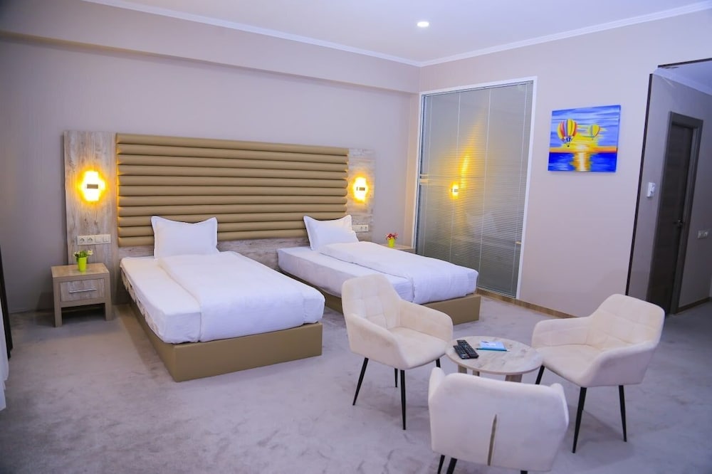Standard Triple Room photo 2