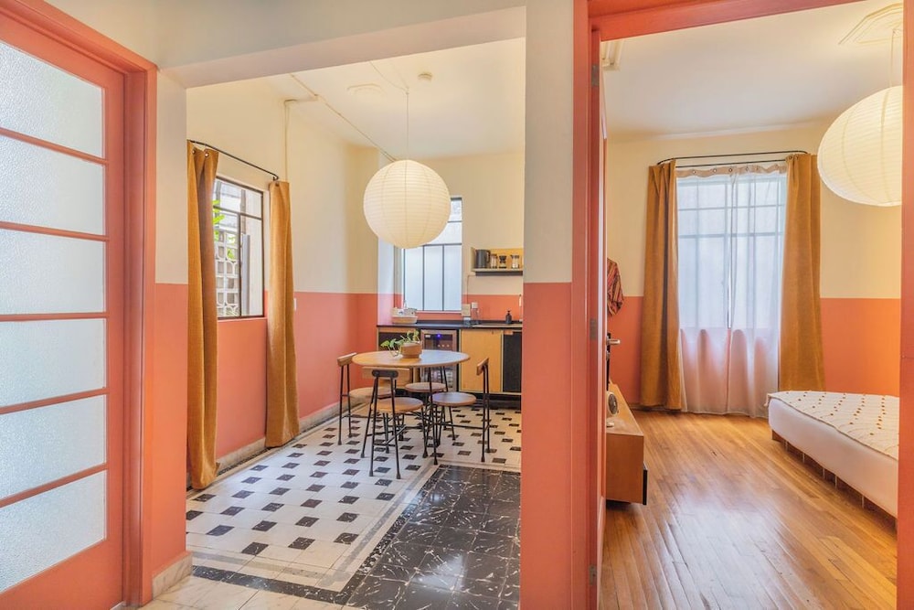 Suite, 1 King Bed, Kitchenette (Terrace)