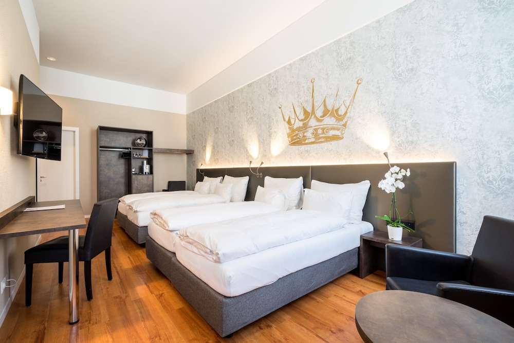 Quadruple Room - Photo 10