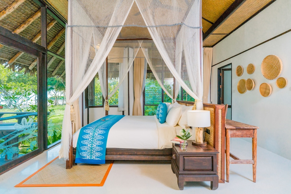 1 Bedroom Beach Front Villa - Photo 9