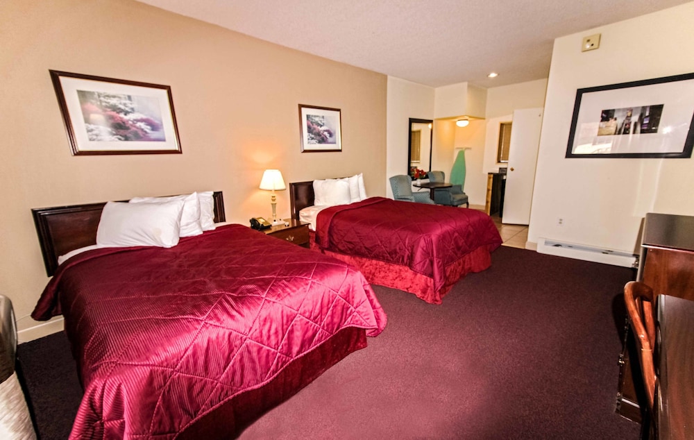 Premium Double Room, 2 Double Beds photo 3