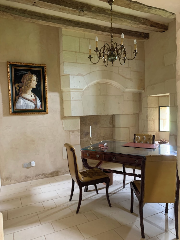 Luxury Room, 1 Queen Bed, Garden Area photo 2