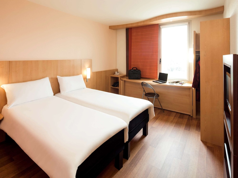 Room For One Or Two Persons Equipped With The New Bedding photo 3