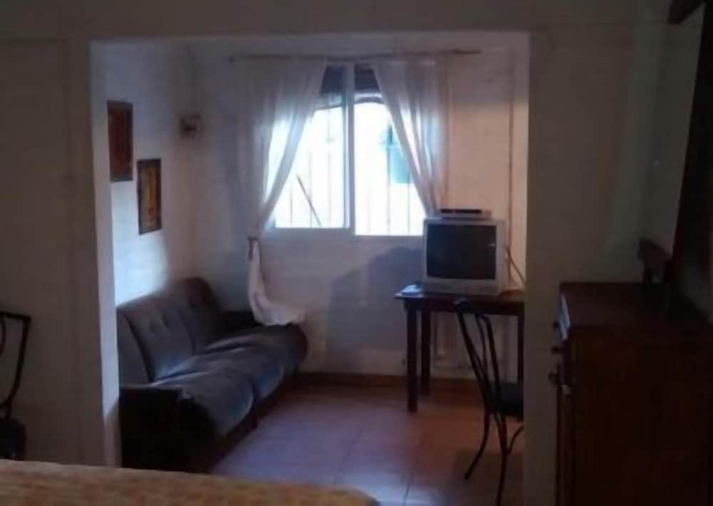 Traditional Cabin, 2 Bedrooms, Kitchen (6) photo 2
