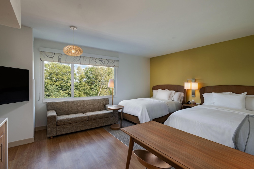 Studio, Multiple Beds