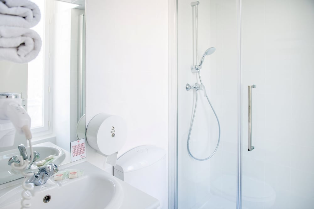 Double or Twin Room (climatisée) - Photo 5