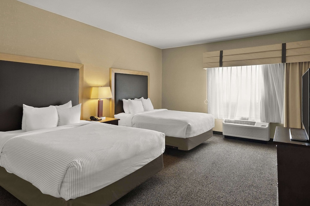 Suite, Multiple Beds, Accessible, Non Smoking - Photo 1