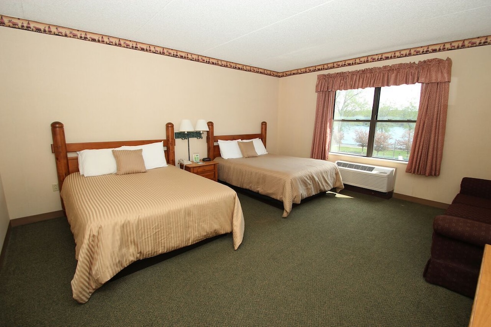 Poolview Room, 2 Queen Beds