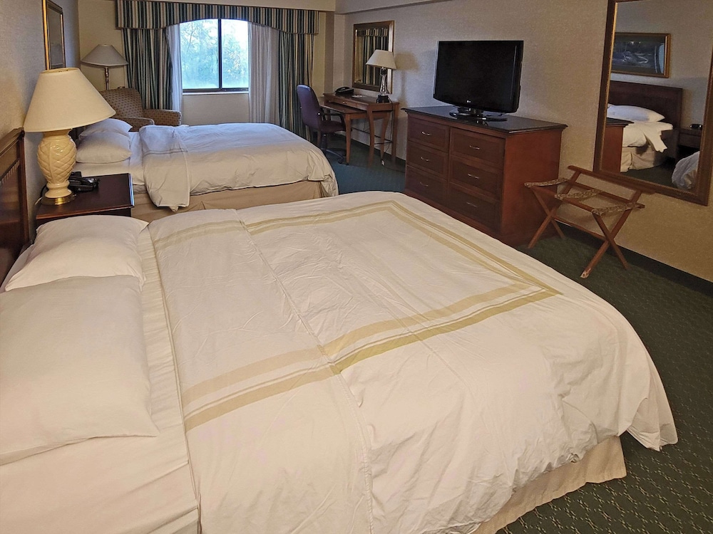 Room, 2 Double Beds - Photo 1