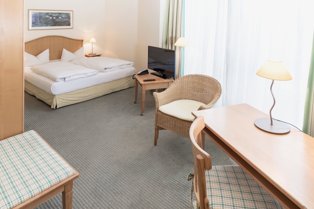 Standard Room, 2 Twin Beds photo 3