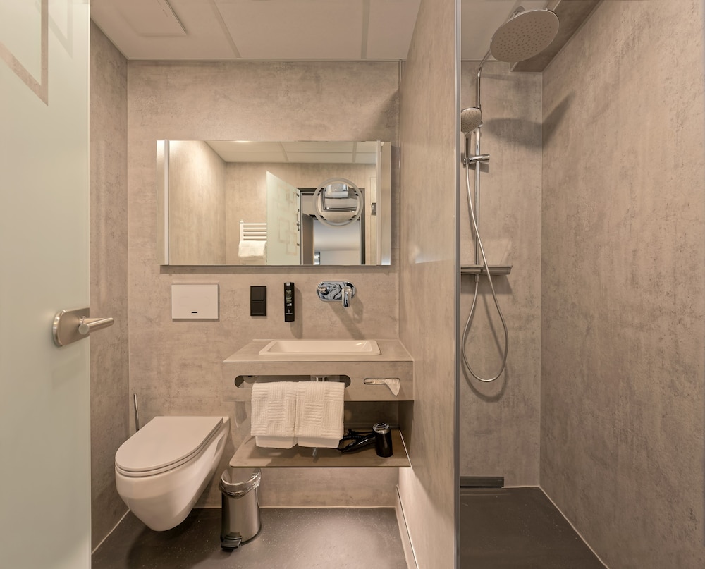 Basic Single Room photo 3