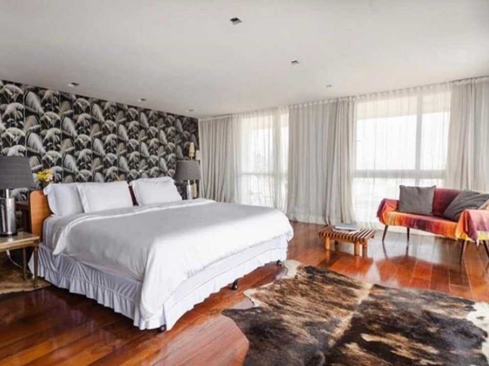 Design Suite, 1 Queen Bed, Balcony, Ocean View