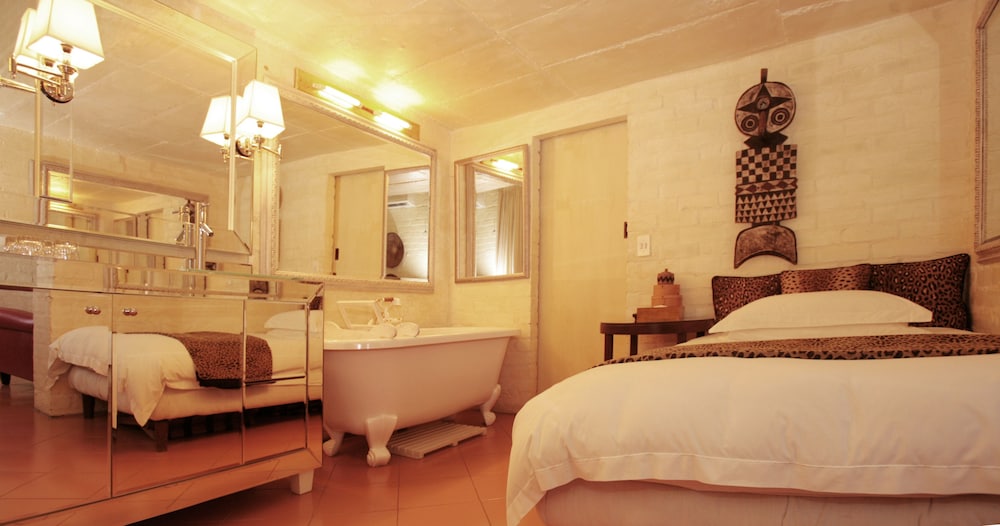 Safari Suite photo 2