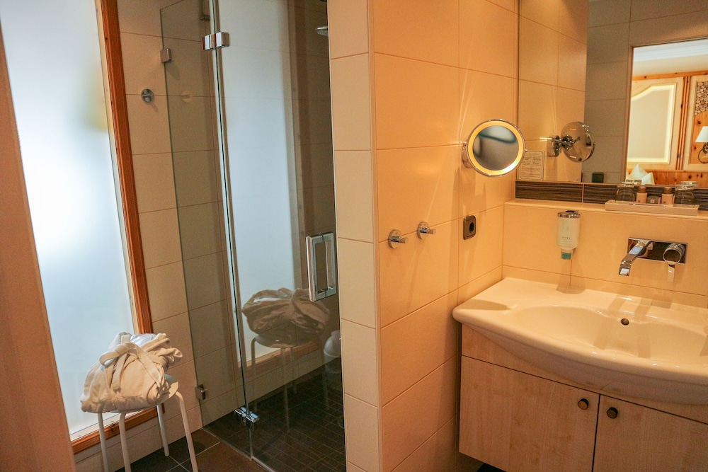 Deluxe Suite - Photo 5