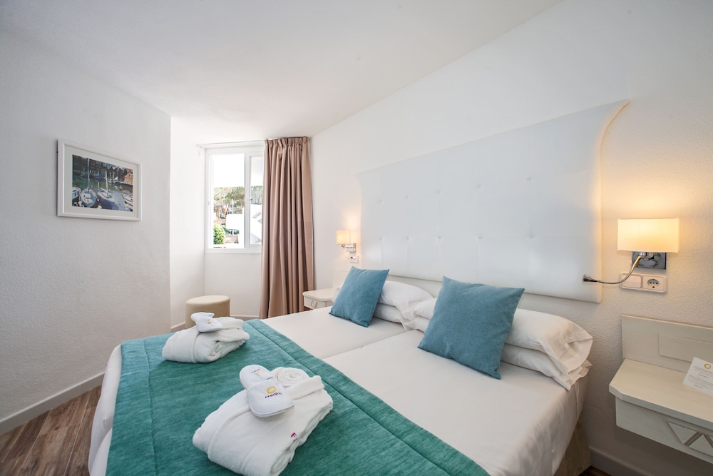 Suite, Balcony (2 Adults)