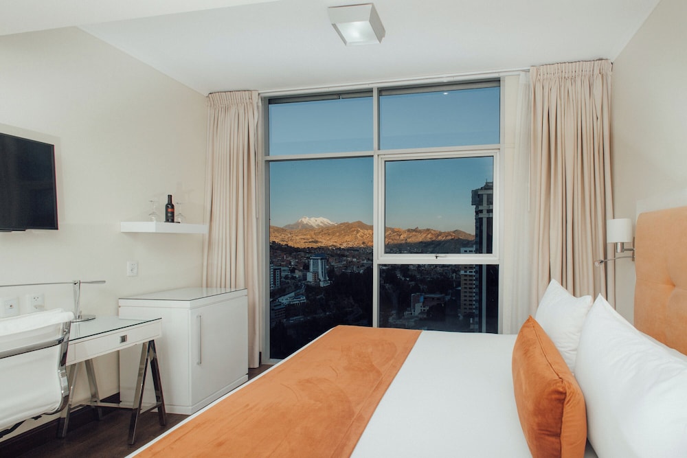 Premium Room, 1 King Bed, Mountain View photo 1