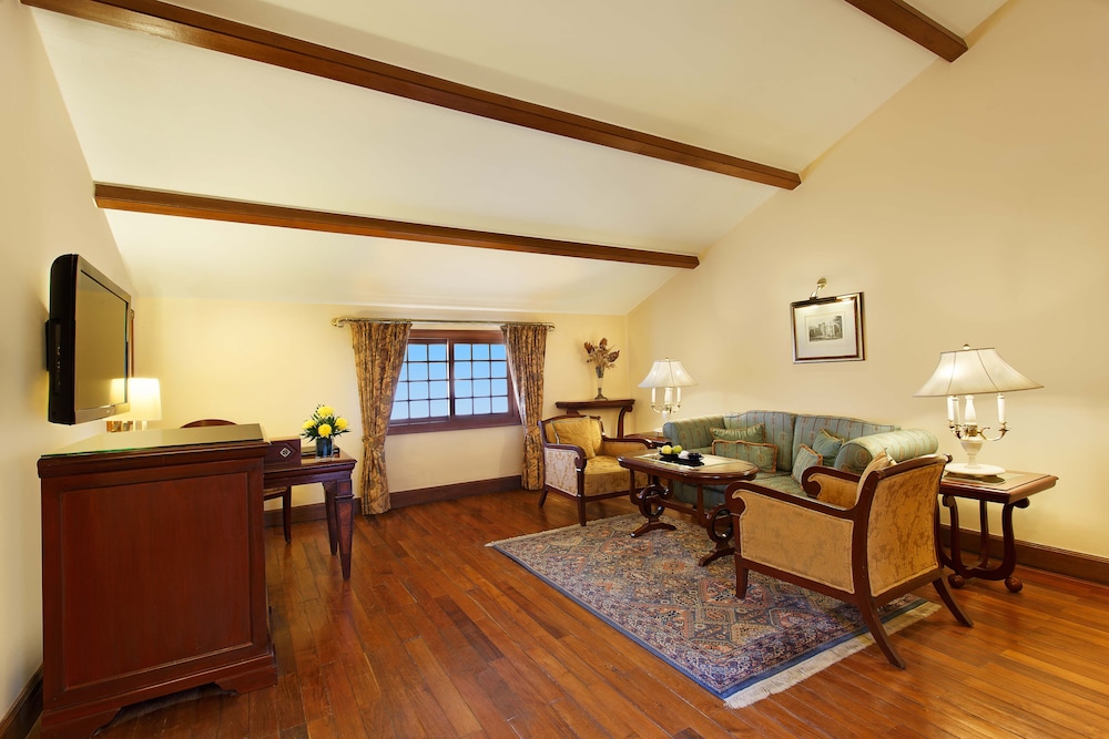 Deluxe Suite photo 1