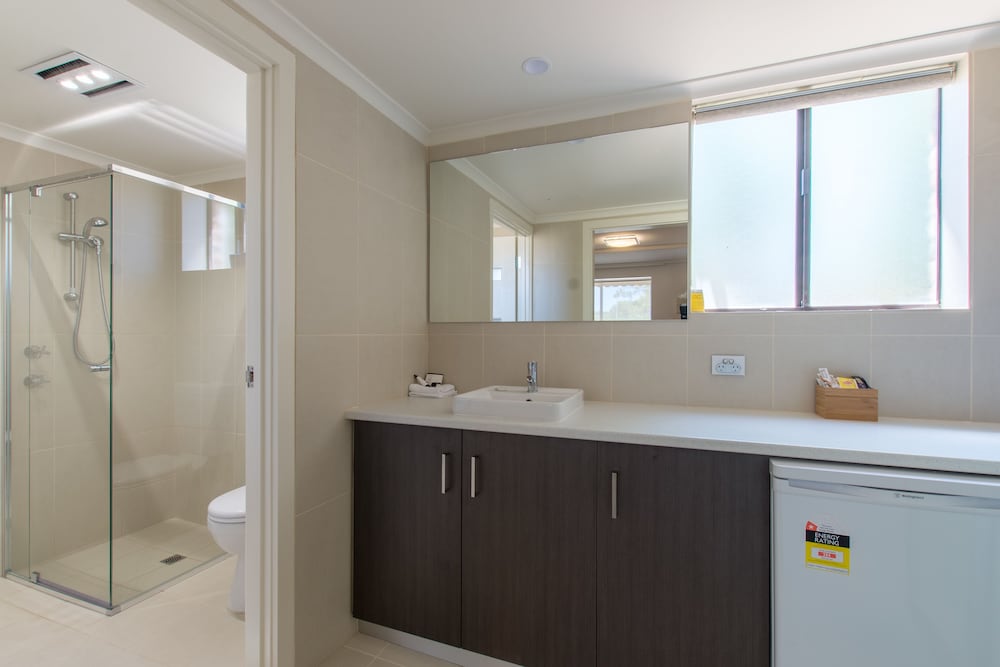 Premier One Bedroom King photo 3