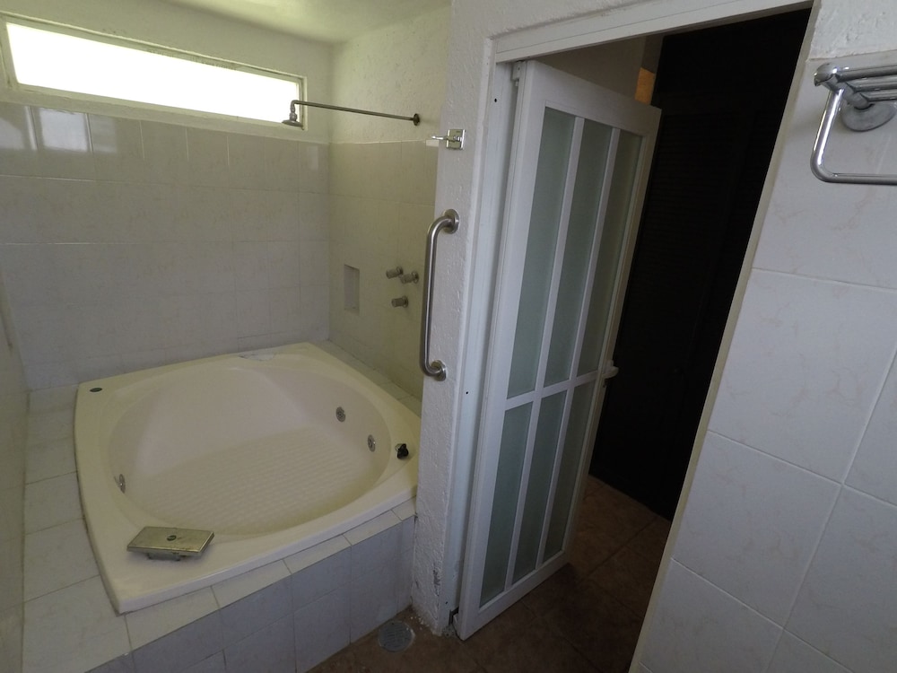 Master Suite photo 3
