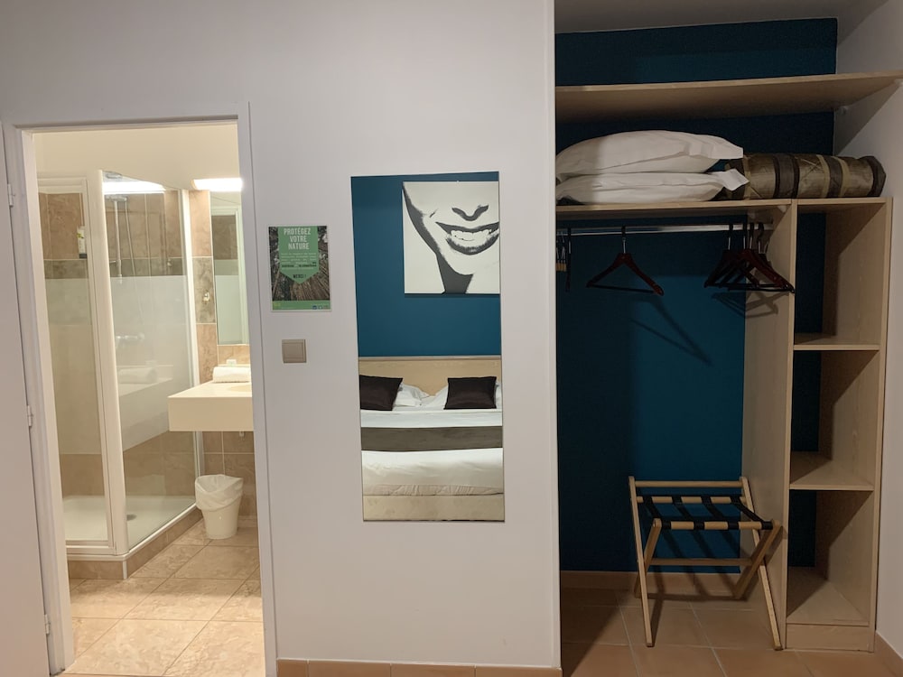 Standard Triple Room photo 3