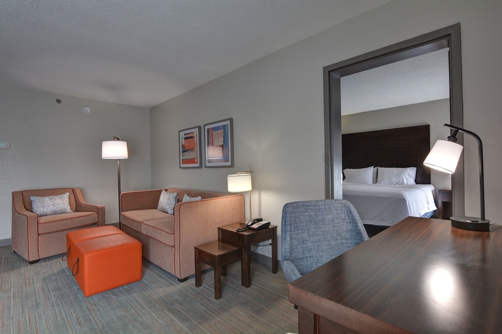 Suite, 1 King Bed, Non Smoking - Photo 7