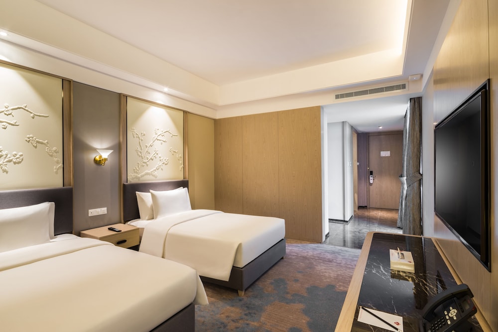 Deluxe Room - Photo 3