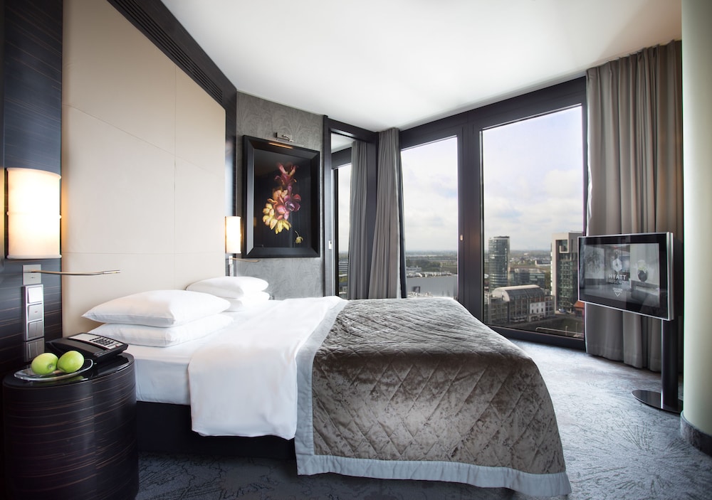 Regency, Suite, 1 King Bed