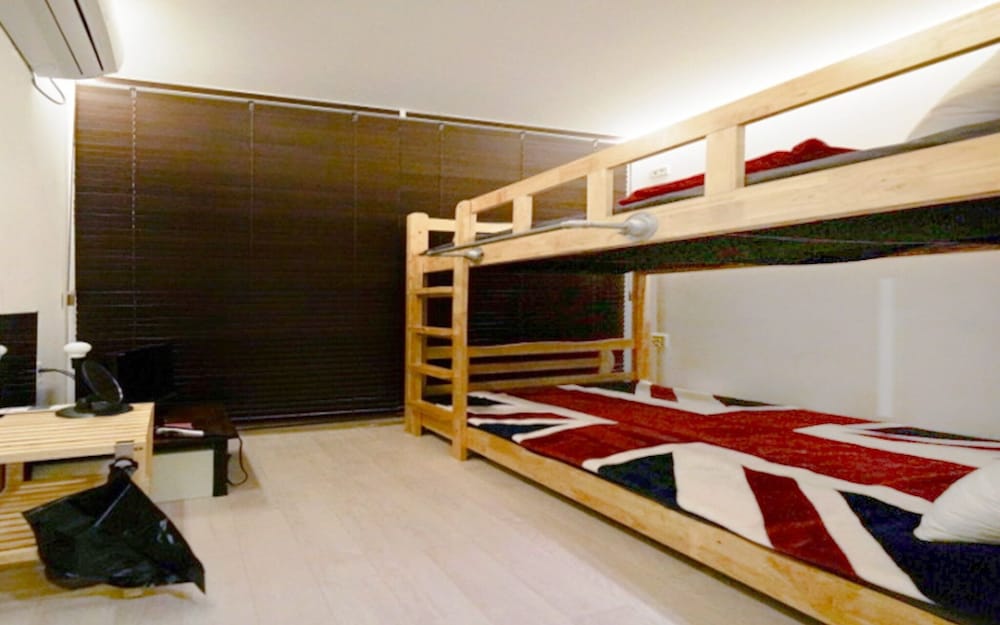 Room (Single room)