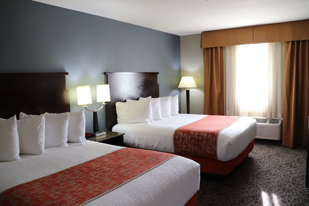 Standard Room, 2 Queen Beds, Non Smoking, Refrigerator & Microwave - Photo 1