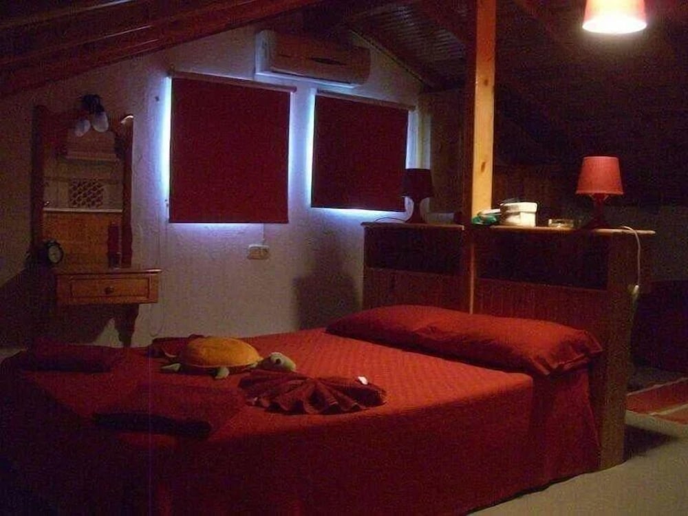 Economy Double Room, 1 Queen Bed photo 1
