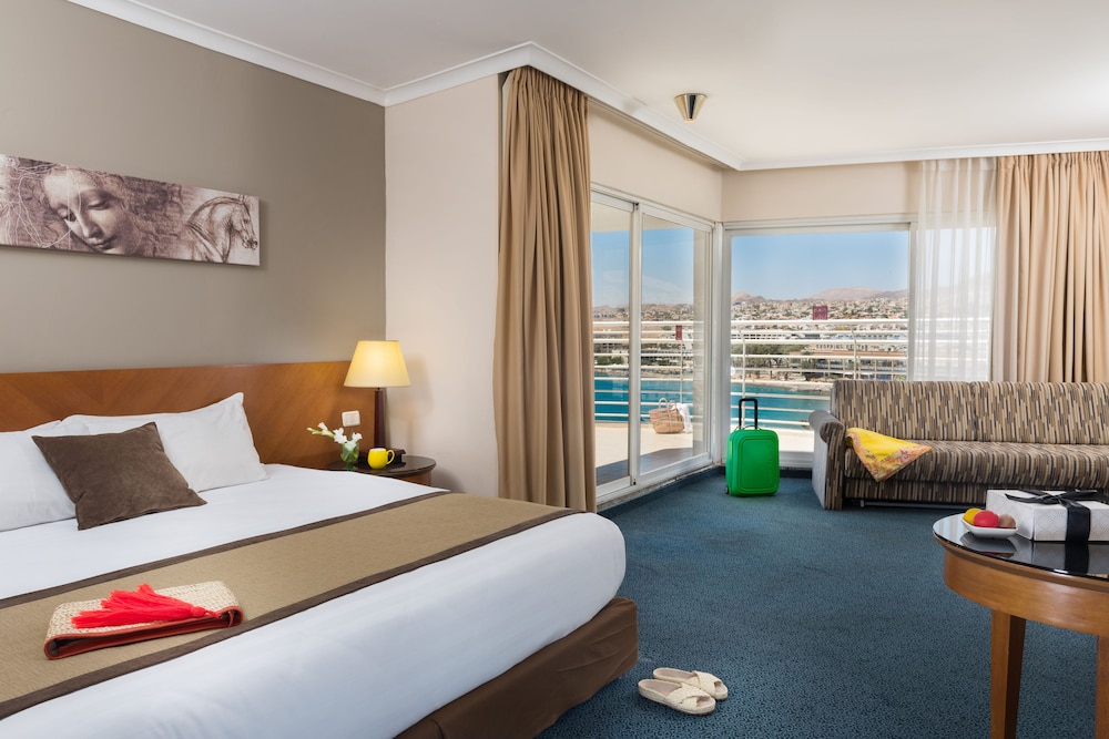 Deluxe Room, Club Lounge Access, Sea View (Grand) photo 1