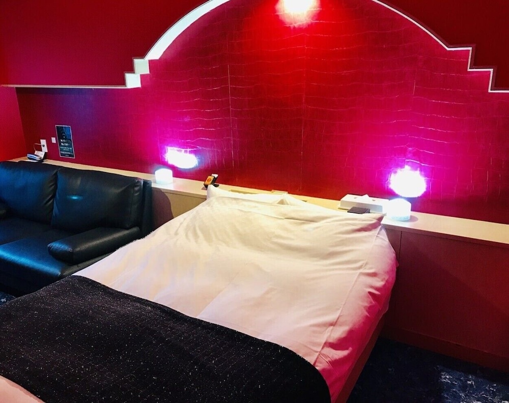 Double Room (Deluxe) photo 2