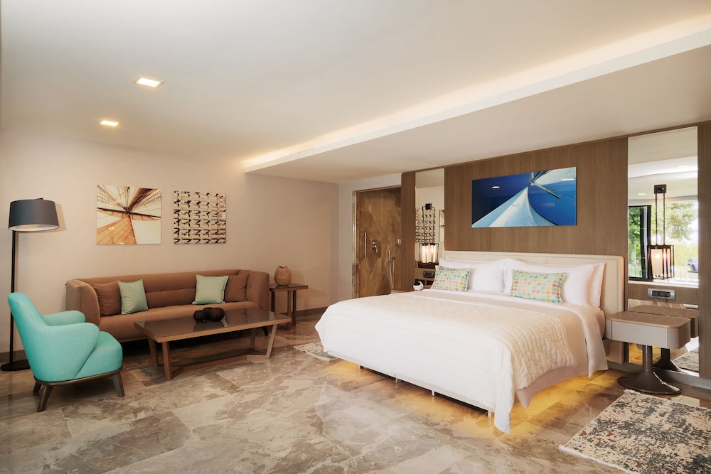 Grand Suite, 1 King Bed, Balcony, Sea View (Balcony)