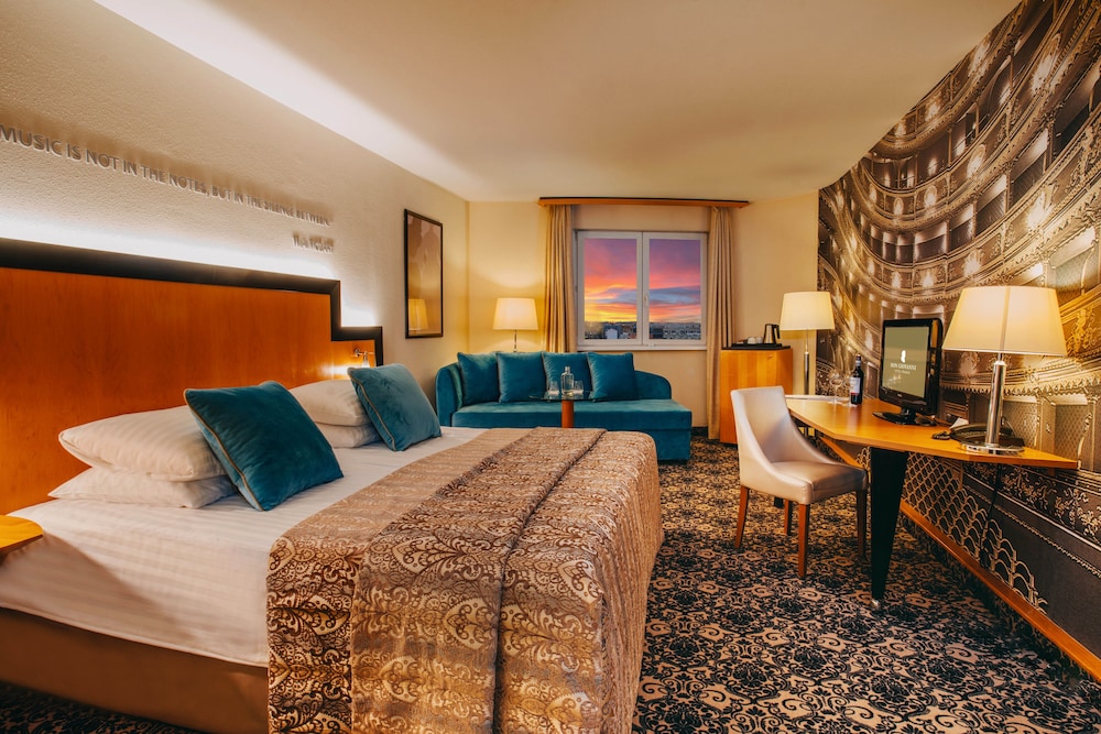 Executive Double Room, Club Lounge Access, City View - Photo 1
