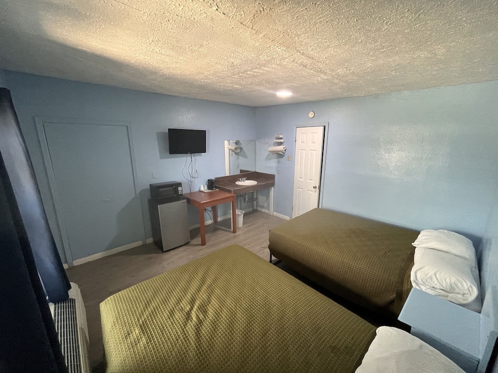 Standard Twin Room photo 2