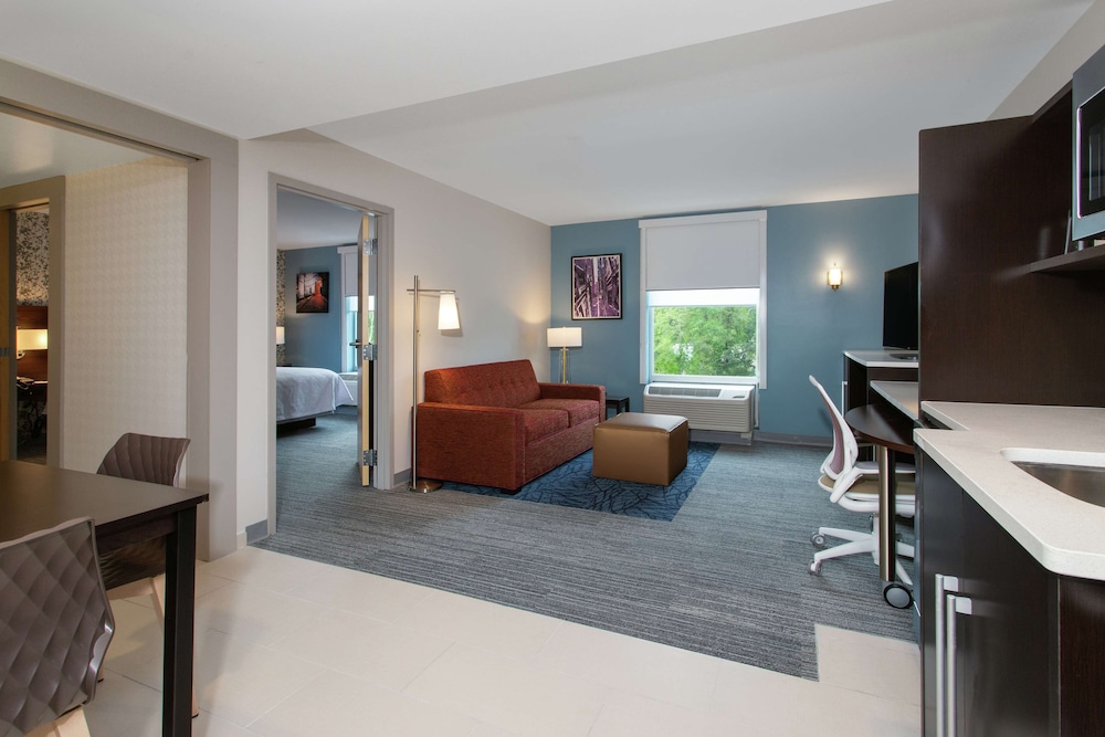 Studio, 2 Queen Beds, Accessible, Bathtub