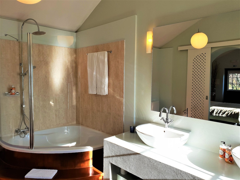 Superior Room - Photo 5