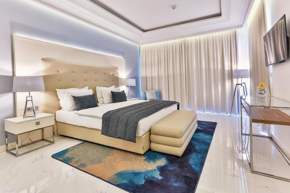 Deluxe Suite photo 3