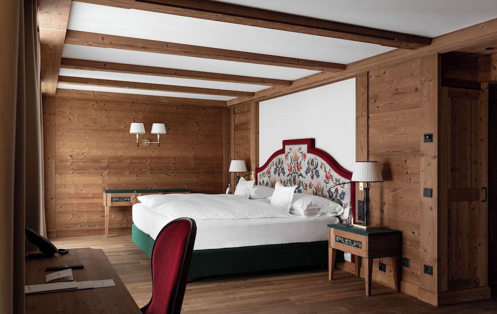 Standard Suite, Multiple Bed (Junior Suite) - Photo 2