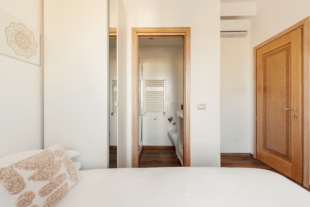 Superior Twin Room, 2 Twin Beds, Private Bathroom, Sea View photo 3