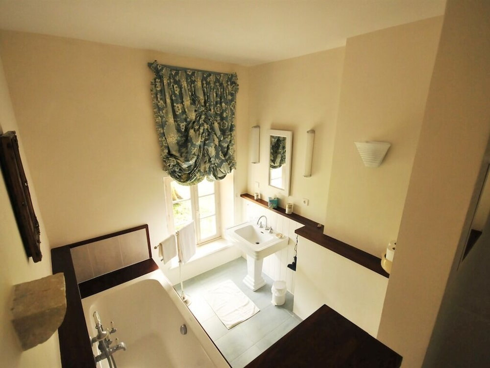 Deluxe Double Room, Private Bathroom photo 3