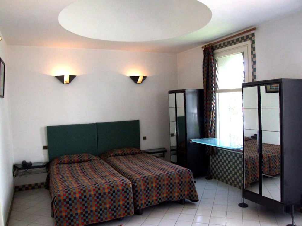 Standard Room - Photo 4