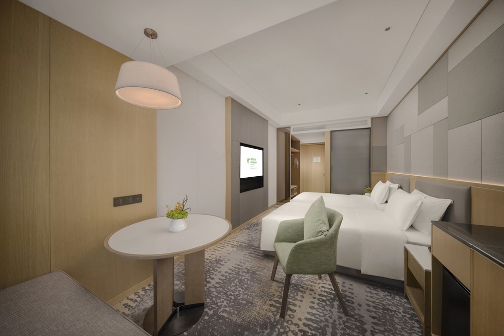 Standard Room, 1 King Bed, Accessible