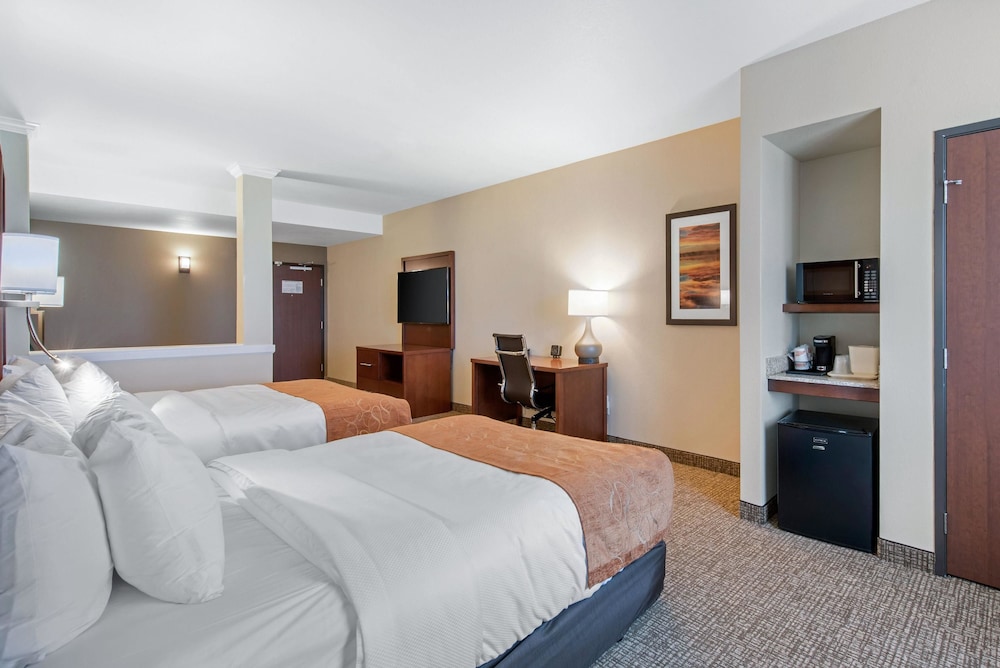 Suite, Multiple Beds, Non Smoking photo 2