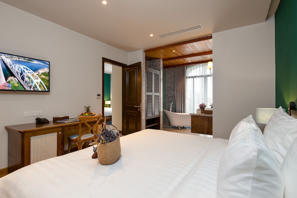 2-Bedroom Suite