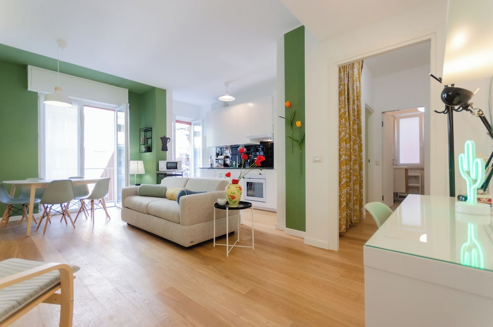 Apartment, Balcony, City View