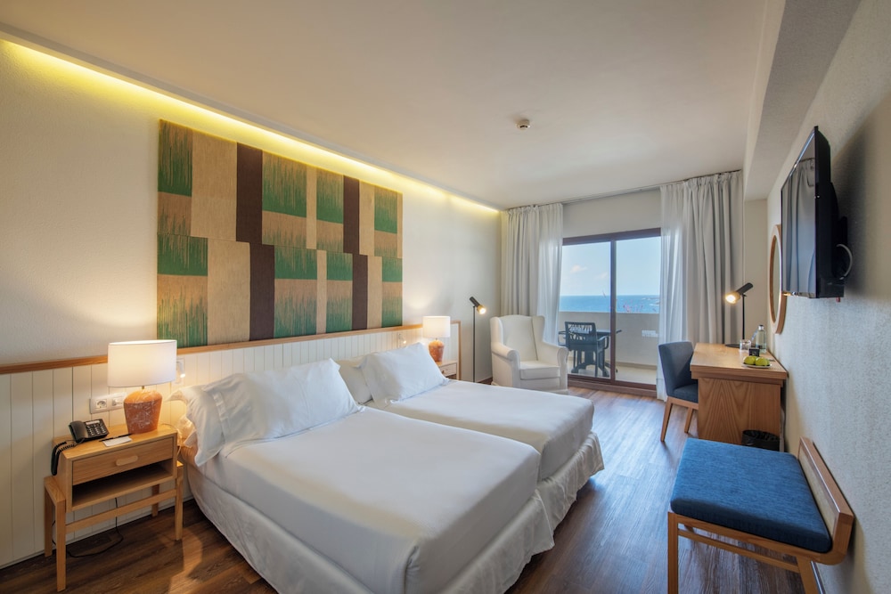 Deluxe Double Room Single Use